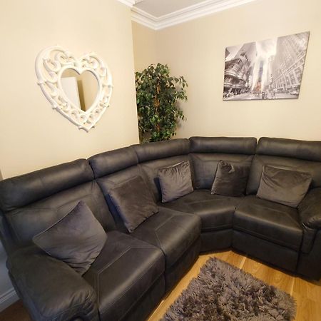 Helens House Derry City Centre Remarkable 3-Bed Eksteriør billede